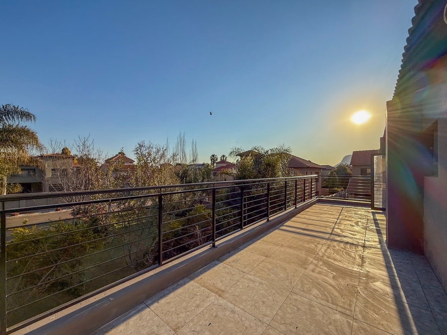 5 Bedroom Property for Sale in Melodie North West